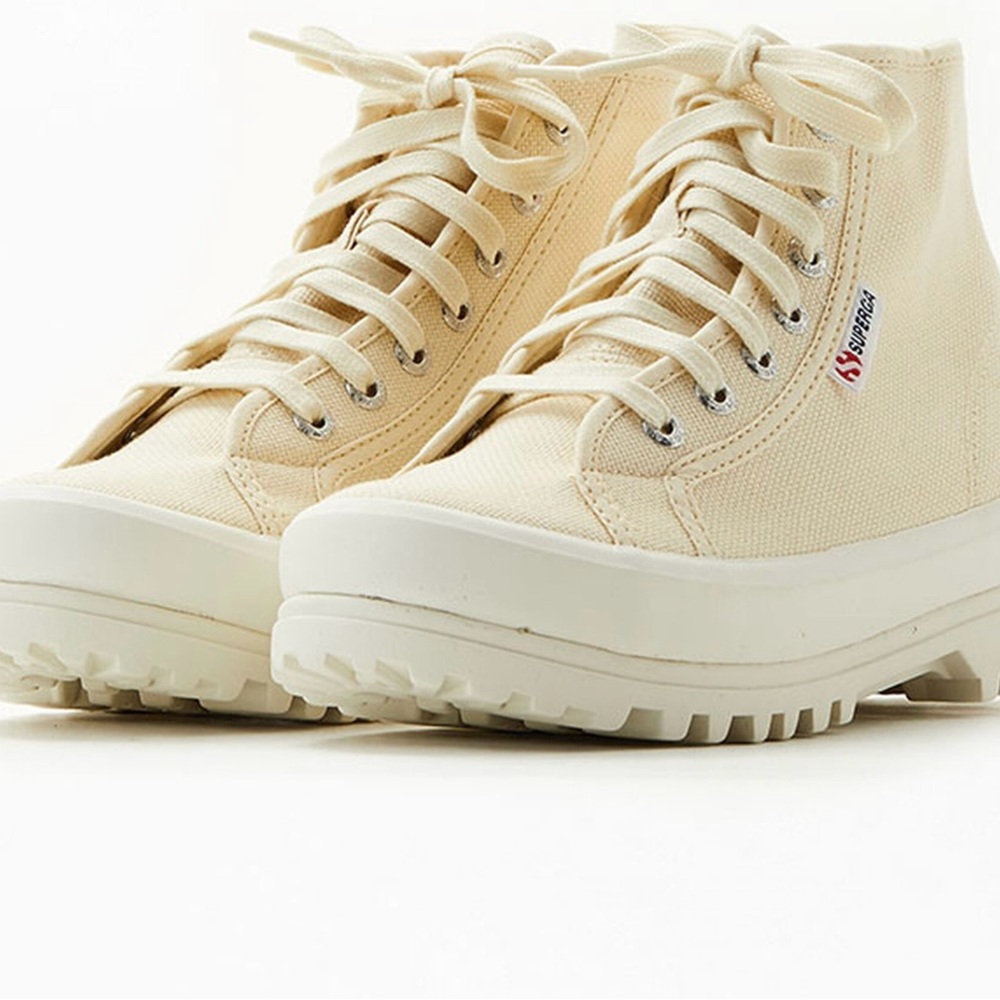 Superga Women's Beige 2341 Alpina High Top Sneakers NWT size 7.5 women’s